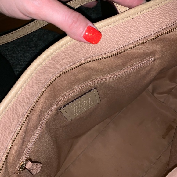 COACH PURSE - Picture 6 of 8